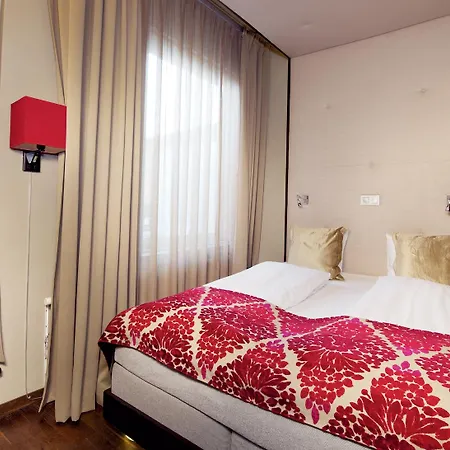 Hotel Folketeateret 4*