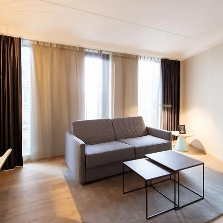Отель Clarion The Hub 4*