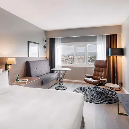 מלון Radisson Blu Plaza Hotel,