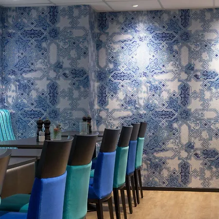 מלון Thon Vika Atrium 4*