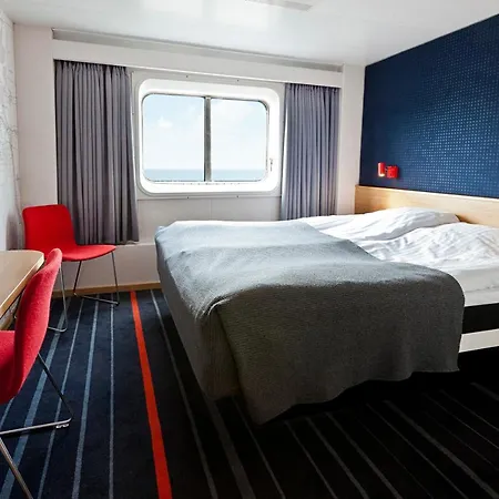 Dfds Ferry - To Frederikshavn *