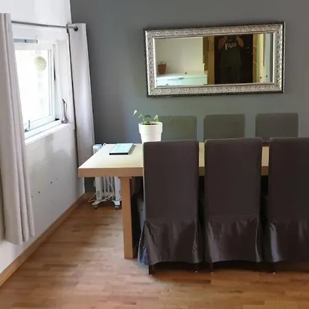 Dobbelt Rom I Leilighet Naerheten Av Sandvika *