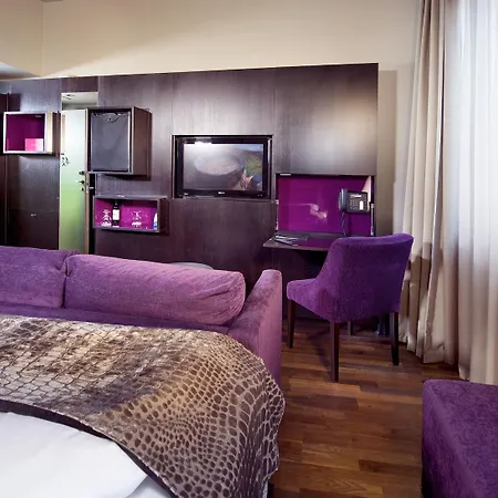 Folketeateret Hotel 4*