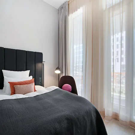 Clarion 4*
