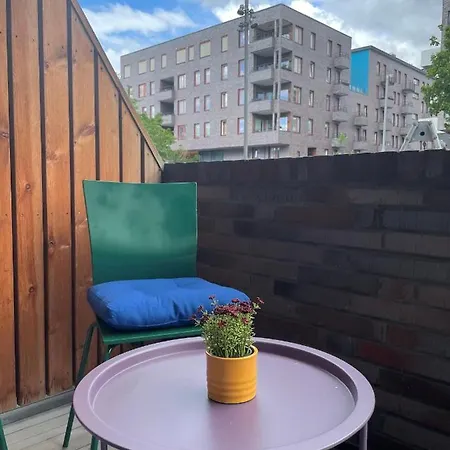 1 Bedroom A Short Stroll From Centre - Private Terrace And Access To Roof Terrace