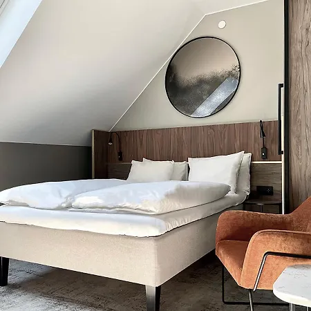Otel Karl Johan 4*