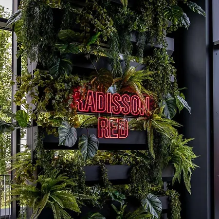 Radisson Red Okern מלון