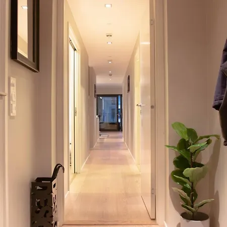 Apartment Spacious Modern 3br At Barcode