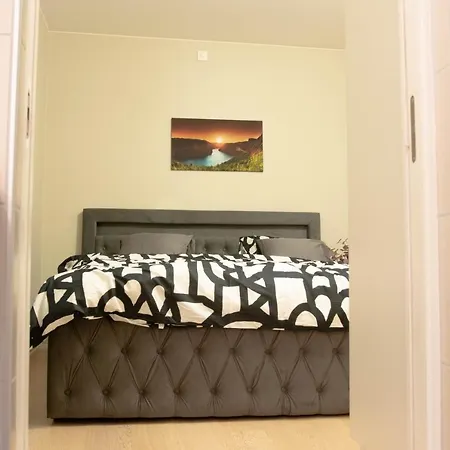 Spacious Modern 3br At Barcode Apartment *