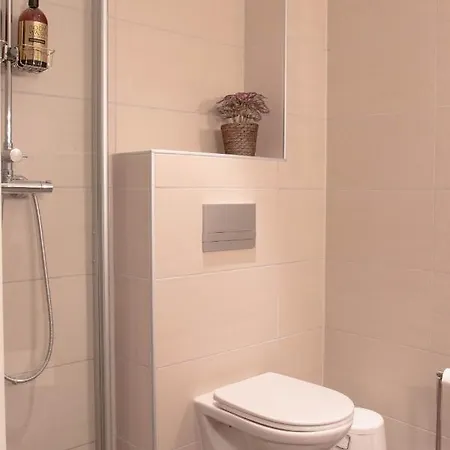 Spacious Modern 3br At Barcode