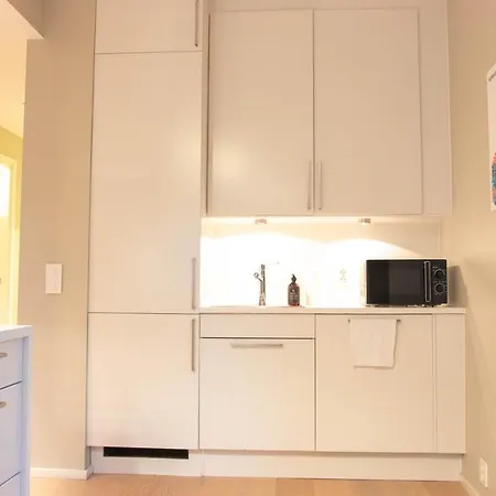Spacious Modern 3br At Barcode Apartment *