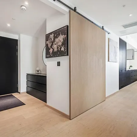 Amazing Luxury On The Waterfront! 73sqm Apartment