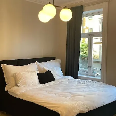 Leilighet Lovely With Two Large Bedrooms Nearby Opera, Vis A Vis Botanical Garden *