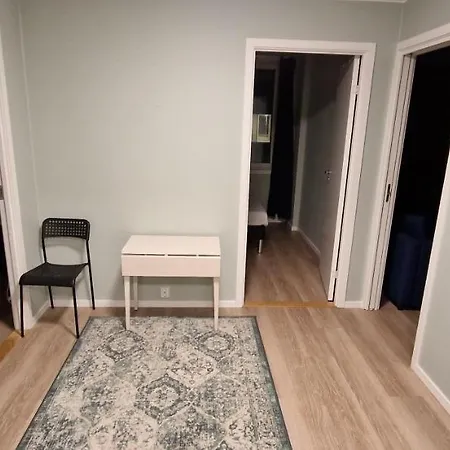 Lovely 3-bedroom In The Heart Of Apartment *