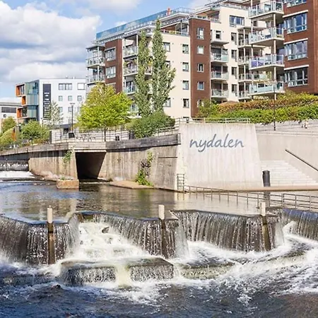 Nydalen/storo- Ved T-banestasjon Oslo