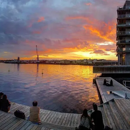 Tjuvholmen / Aker Brygge - Most Expensive Area In Oslo!