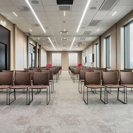 מלון Radisson Red Okern 4*