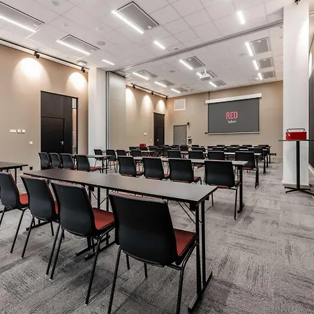 מלון Radisson Red Okern