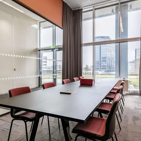 Radisson Red Okern מלון 4*