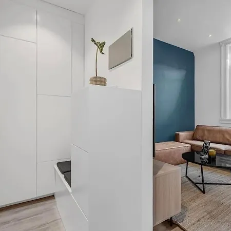 Newly Renovated - Downtown *