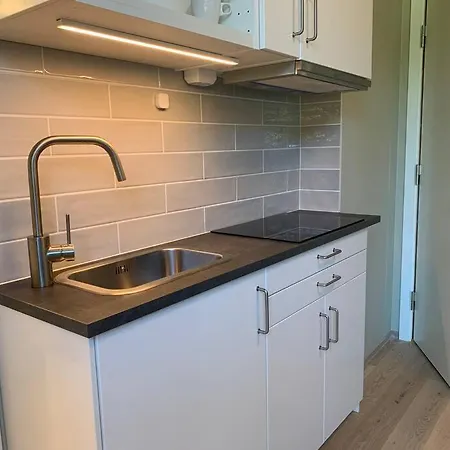 1 Bedroom Nb!! Small Apartment *
