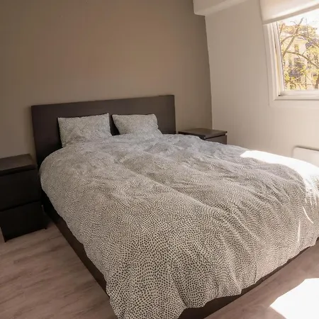 Apartment Modern And Apartment, 6 Mins To