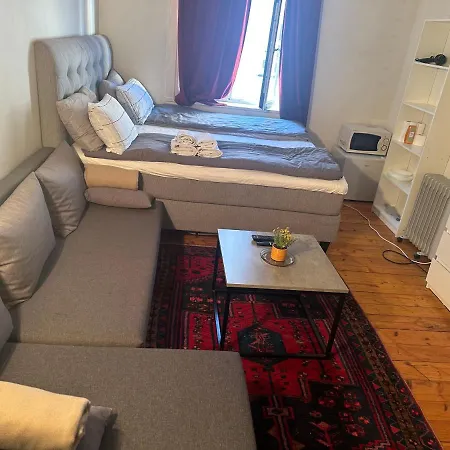 Lovely Private In By Royal Palace At *