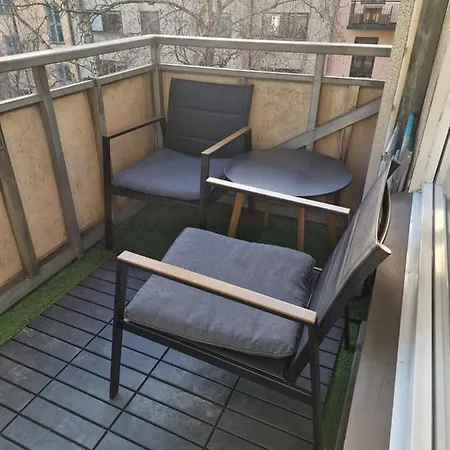 Apartment Modern And Apartment, 6 Mins To
