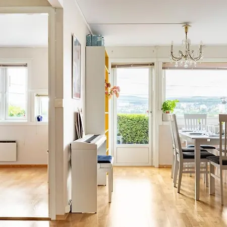 - Quiet And Cosy With Cat And Garden Apartment *