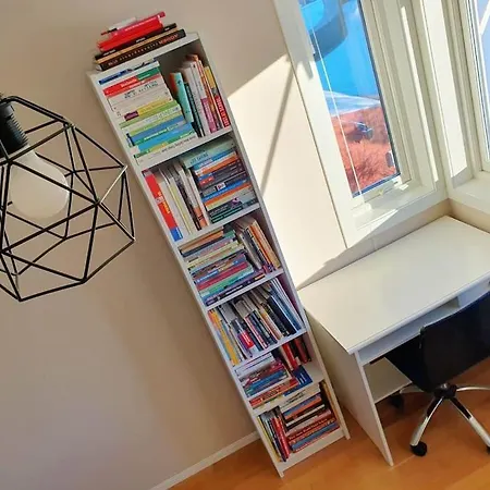 - Quiet And Cosy With Cat And Garden Apartment