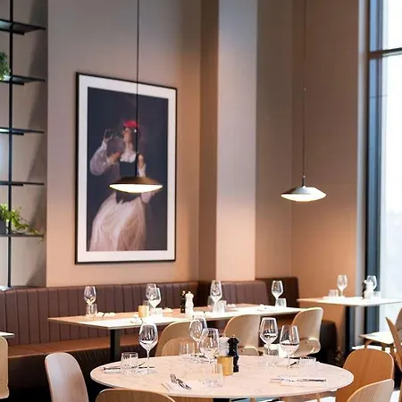 Radisson Red Okern