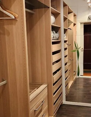 Full Privacy Townhome In With Wifi * Oslo