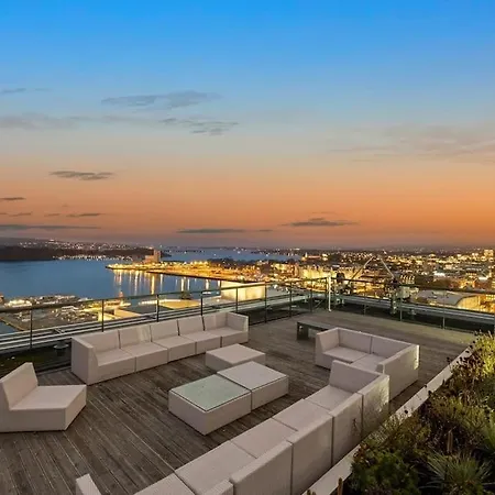 Apartment Modern 2bed Sea View @ Barcode *