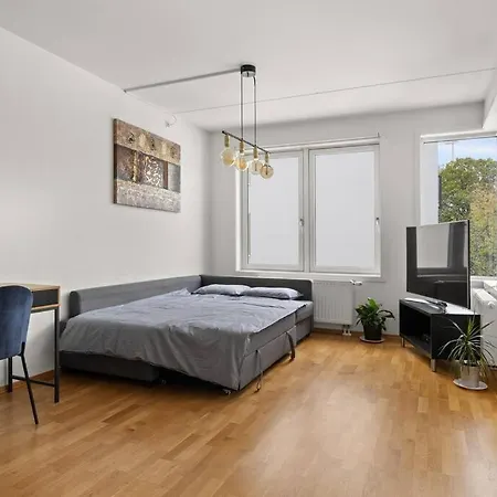 Centrally Located In Apartment *