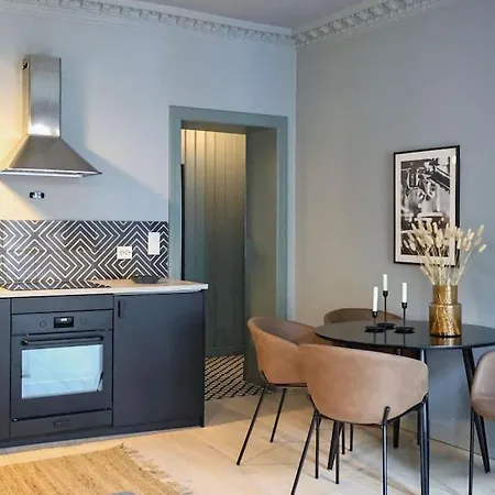Apartment Elegant In The Middle Of