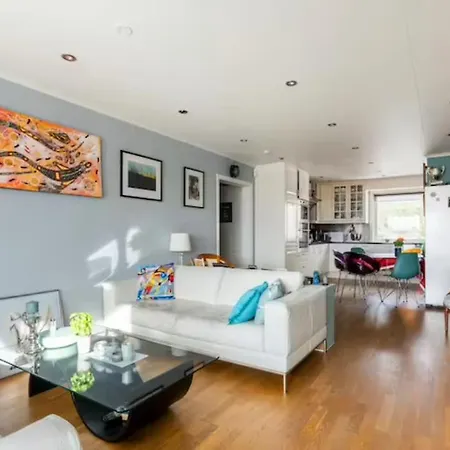 Homestay Cosy In A Family Flat *
