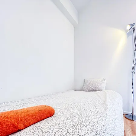 **modern ***central ***rooftop *** You'll Love It *