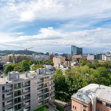 **modern ***central ***rooftop *** You'll Love It ゲストハウス *
