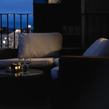 Spacious Modern 3br At Barcode Apartment *
