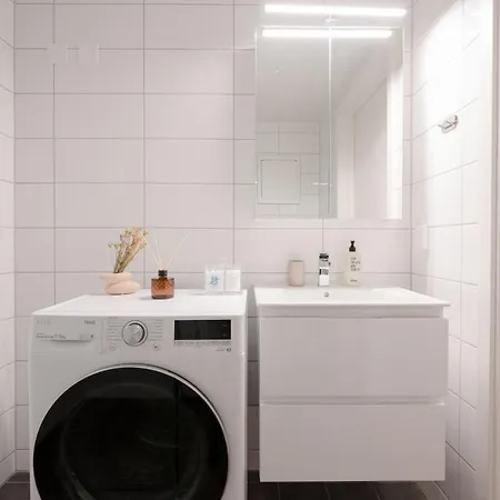 Apartment Bob W Gamle *