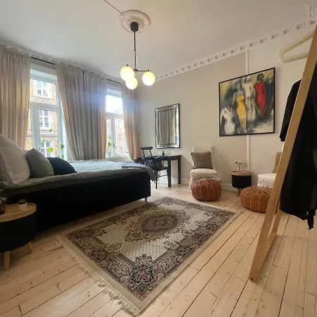 Apartment Lovely With Two Large Bedrooms Nearby Opera, Vis A Vis Botanical Garden Oslo