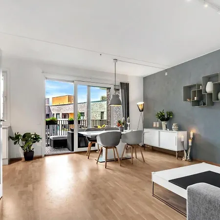 Apartment Seaside - 2 Sunny Balconies - Modern - 6 Pax *