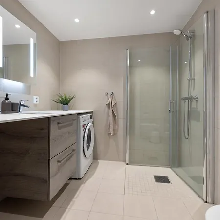 Central Opera Bay Apartment *