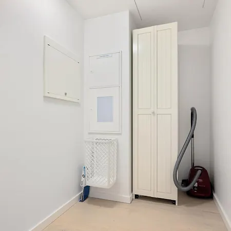 Central Opera Bay Apartment *