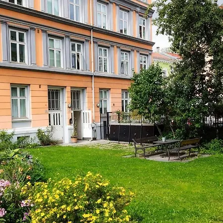 Large Loft - Private Rooftop Terrace - Old Town Leilighet *