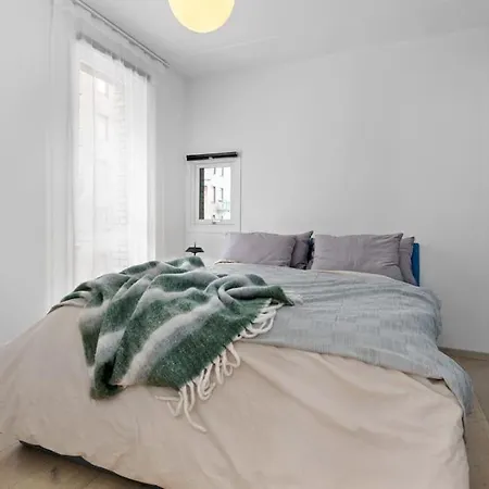 Apartment Luxury 2-bedroom With Seaview In Center *
