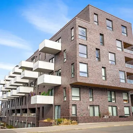 Luxury 2-bedroom With Seaview In Center