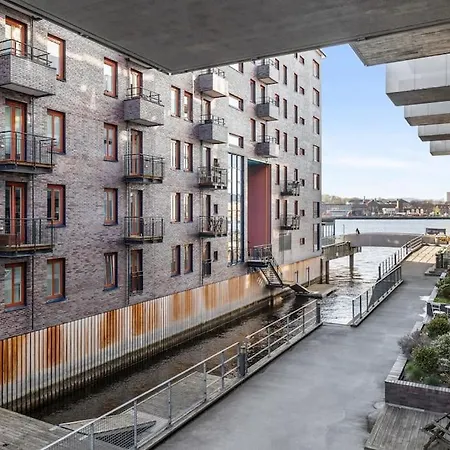 Apartment Luxury 2-bedroom With Seaview In Center