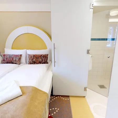 The Company - The Sweet Lejlighedshotel 4*