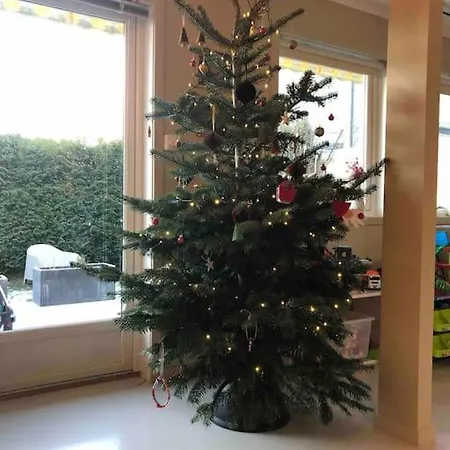 Koselig Rekkehus Gratis Parkering Og Barnevennlig Holiday home